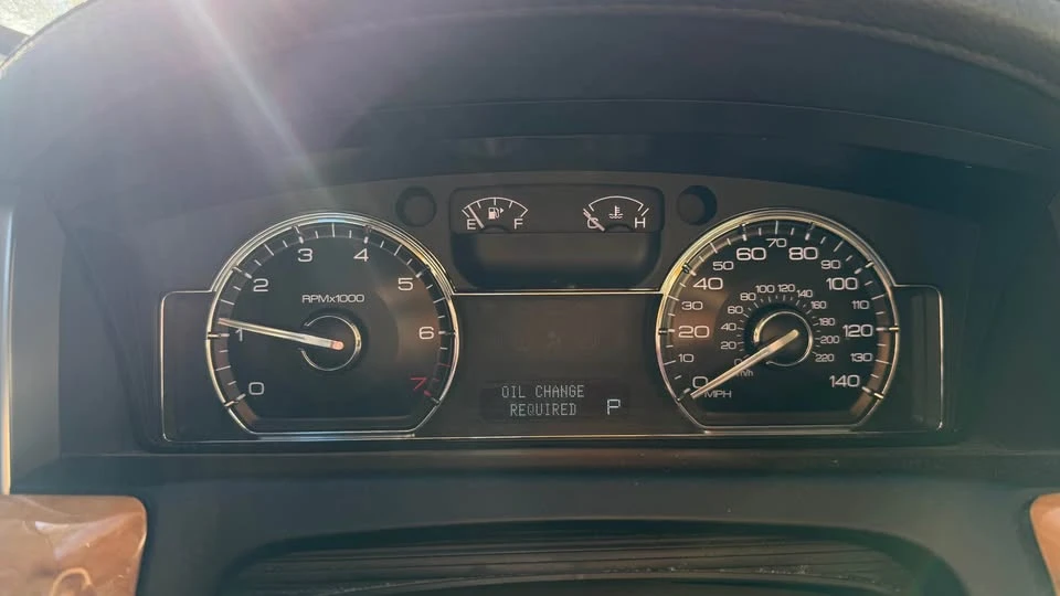 2009 Lincoln MKS - Image 12 of 15