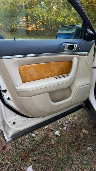 2009 Lincoln MKS - Image 11 of 15