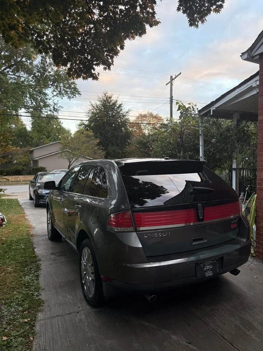 2009 Lincoln MKX - Image 8 of 16