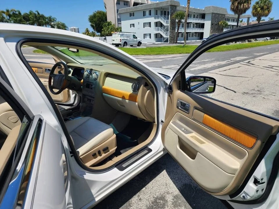 2009 Lincoln MKZ - Image 9 of 19