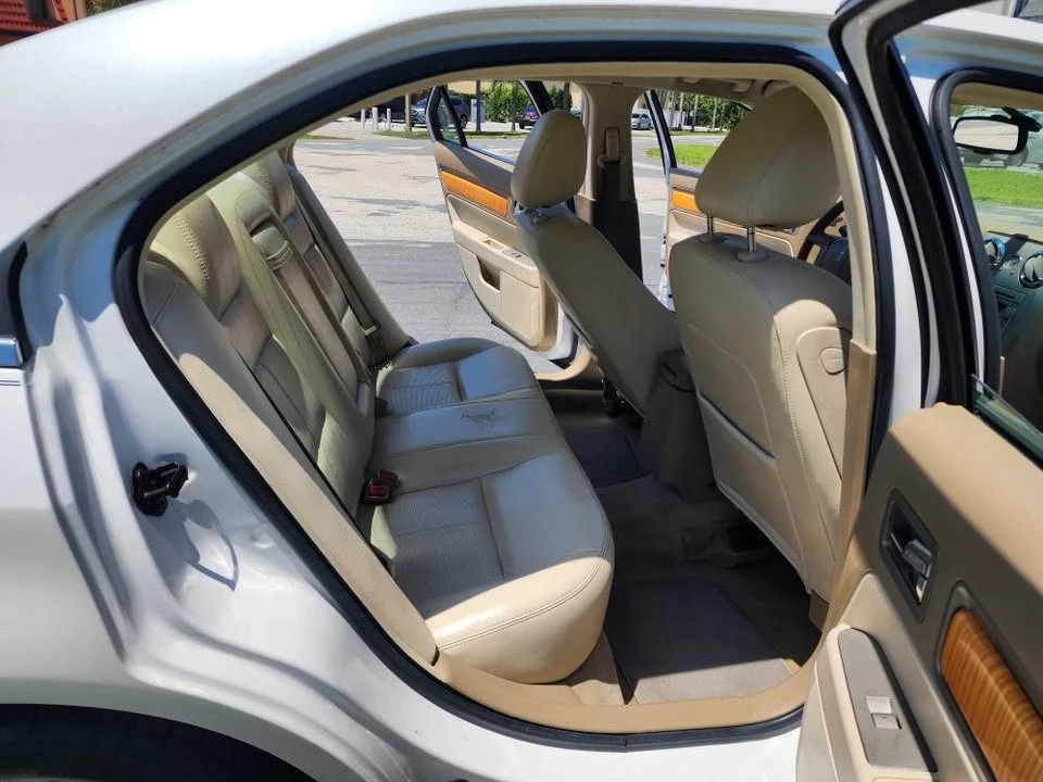 2009 Lincoln MKZ - Image 11 of 19