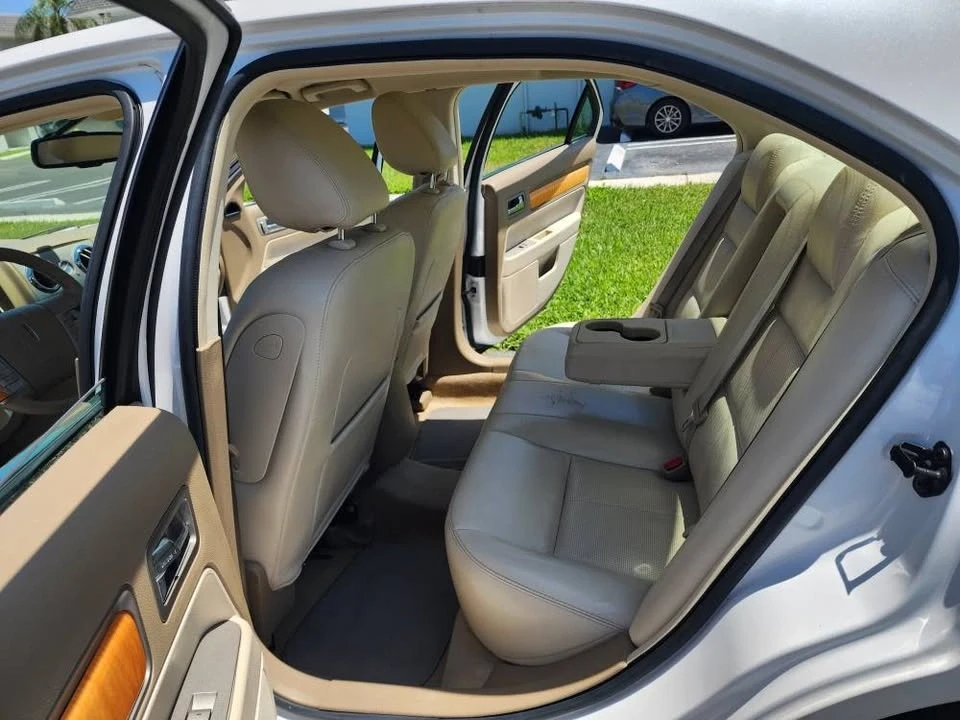 2009 Lincoln MKZ - Image 12 of 19