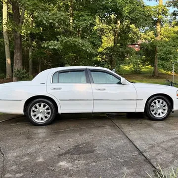 2009 Lincoln Signature Limited Town Car