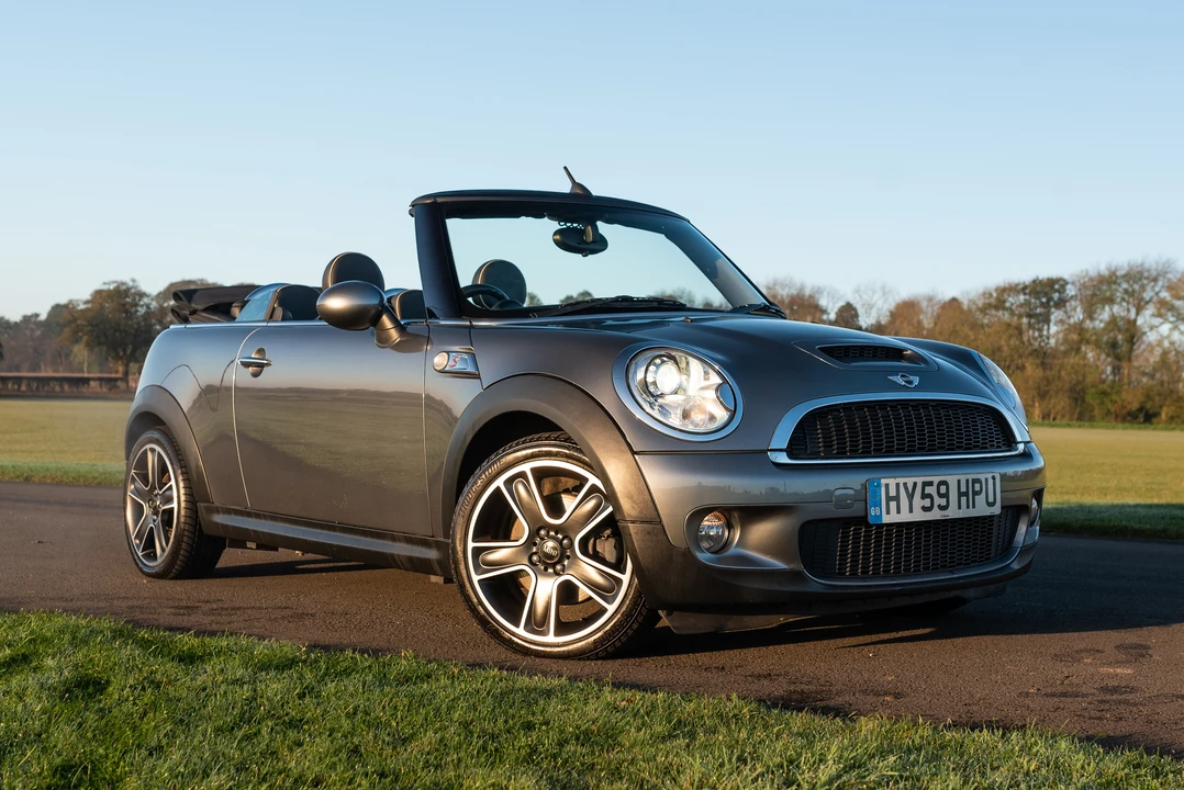 2009 Mini Mini 2nd Gen - Image 2 of 31