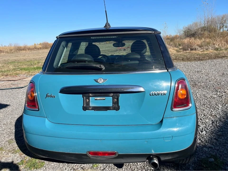 2009 Mini Mini 2nd Gen - Image 2 of 4
