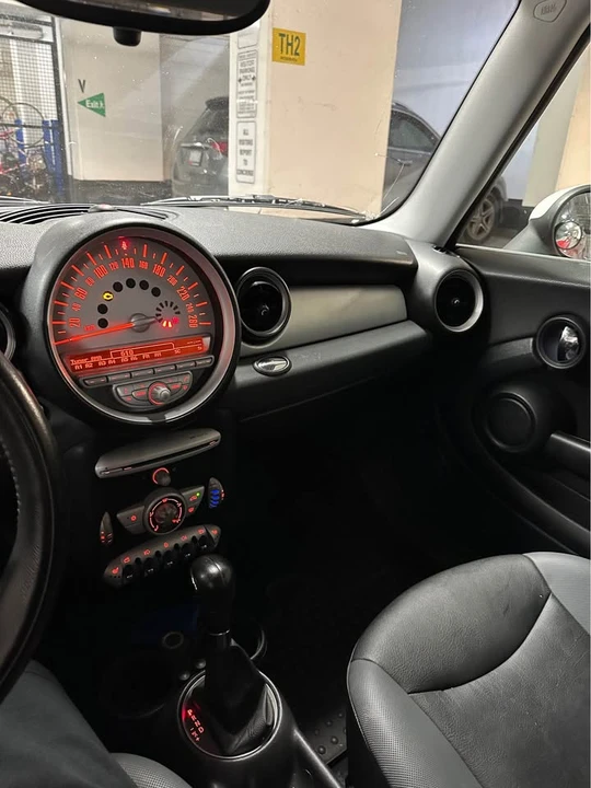 2009 Mini Mini 2nd Gen - Image 7 of 7