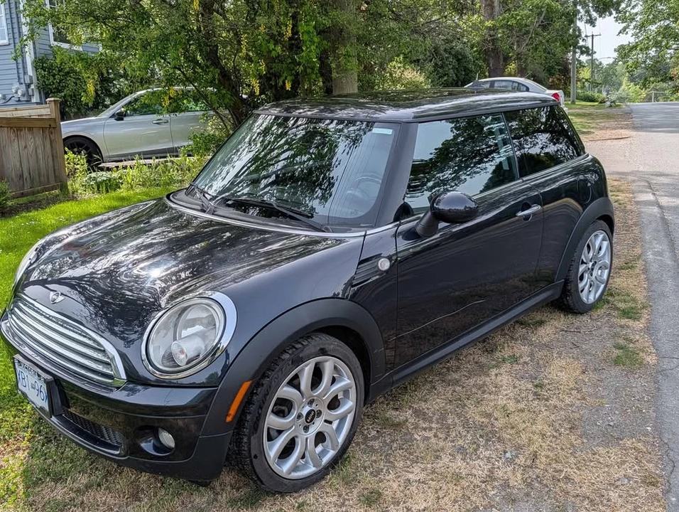 2009 Mini Mini 2nd Gen - Image 2 of 10