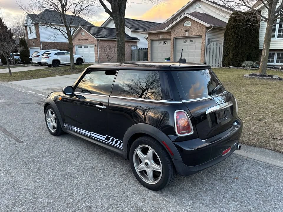 2009 Mini Mini 2nd Gen - Image 4 of 8