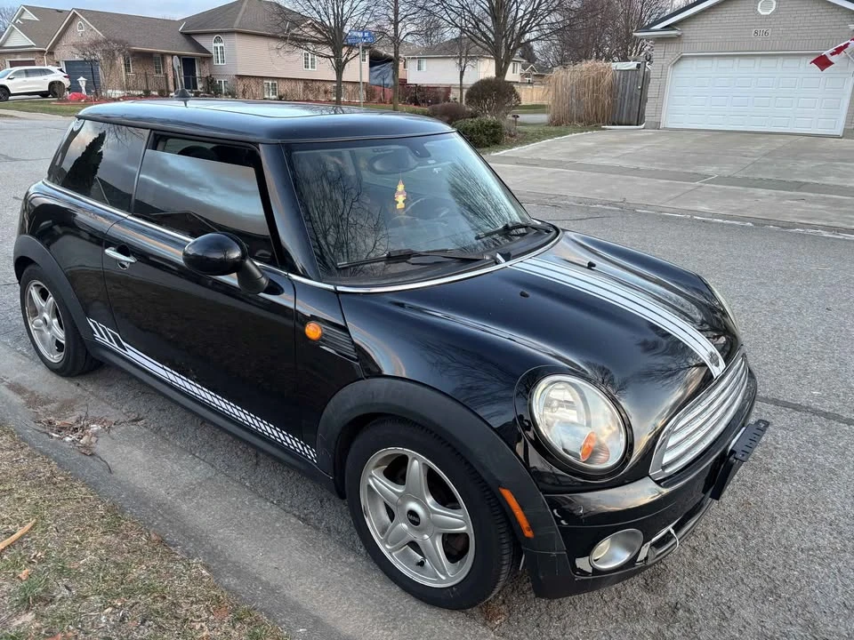 2009 Mini Mini 2nd Gen - Image 6 of 8
