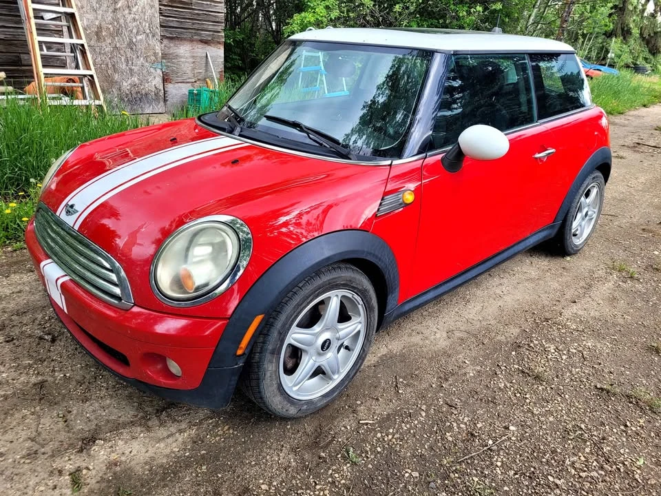 2009 Mini Mini 2nd Gen - Image 2 of 7