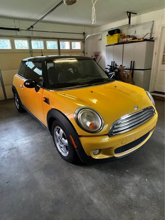 2009 Mini Mini 2nd Gen - Image 2 of 9