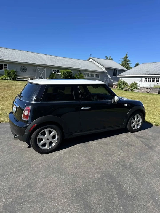 2009 Mini Mini 2nd Gen - Image 4 of 9