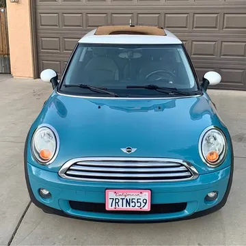 2009 MINI Cooper Cooper Hatchback 2D