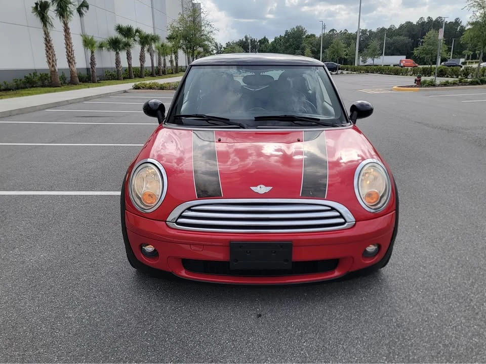 2009 Mini Mini 2nd Gen - Image 2 of 19