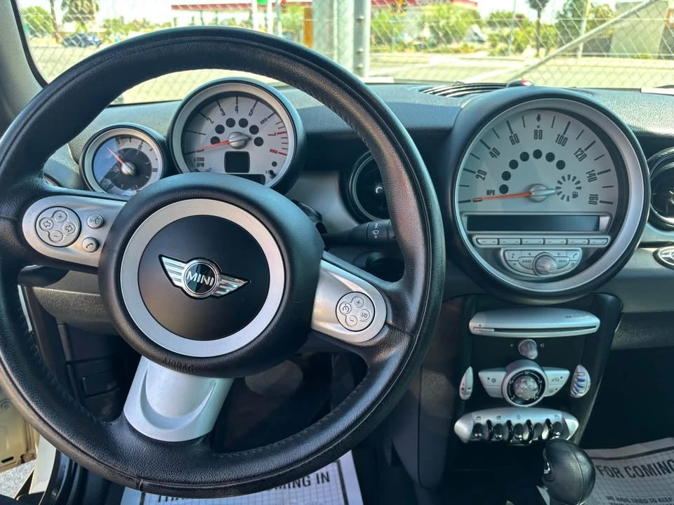 2009 Mini Mini 2nd Gen - Image 3 of 10