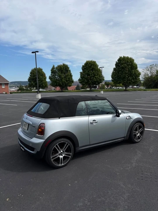 2009 Mini Mini 2nd Gen - Image 2 of 18