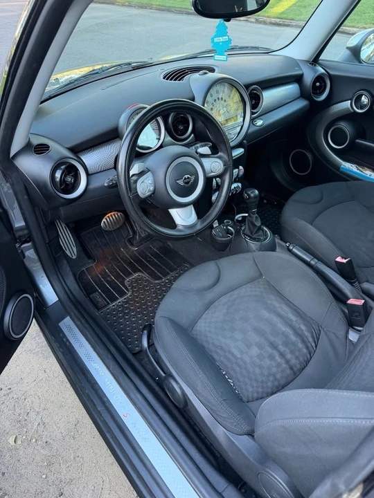 2009 Mini Mini 2nd Gen - Image 2 of 8