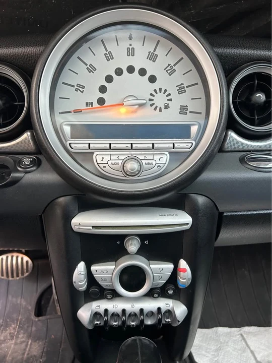 2009 Mini Mini 2nd Gen - Image 12 of 18