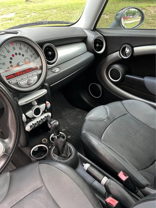 2009 Mini Mini 2nd Gen - Image 7 of 18