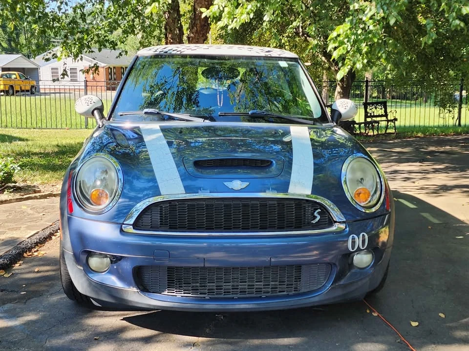 2009 Mini Mini 2nd Gen - Image 2 of 17