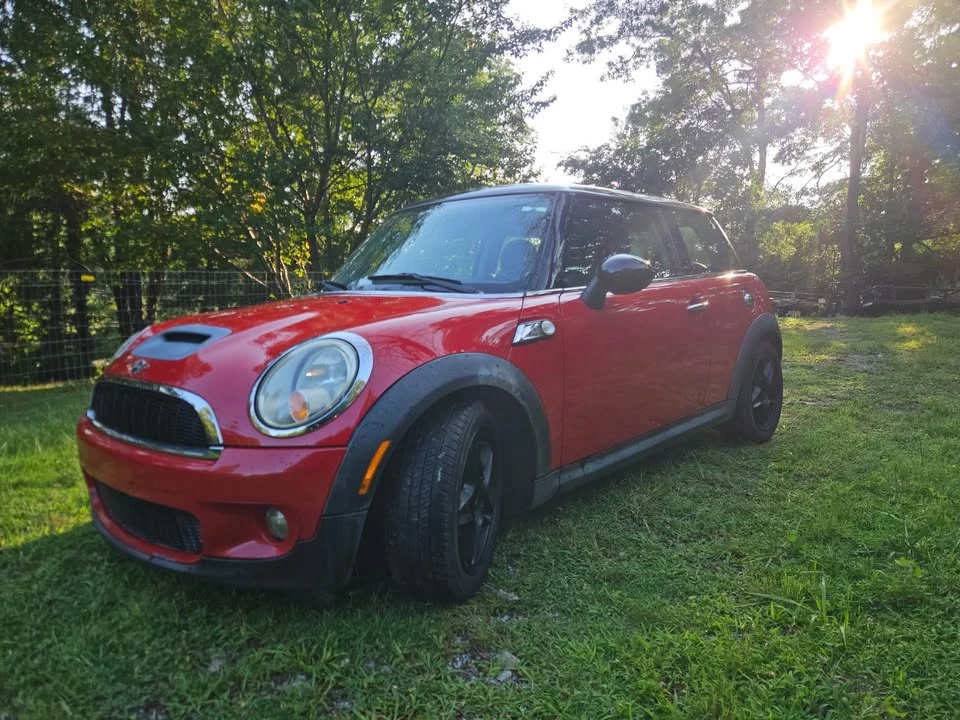 2009 Mini Mini 2nd Gen - Image 2 of 17
