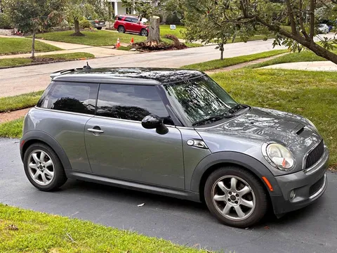 2009 MINI Cooper S Hatchback 2D