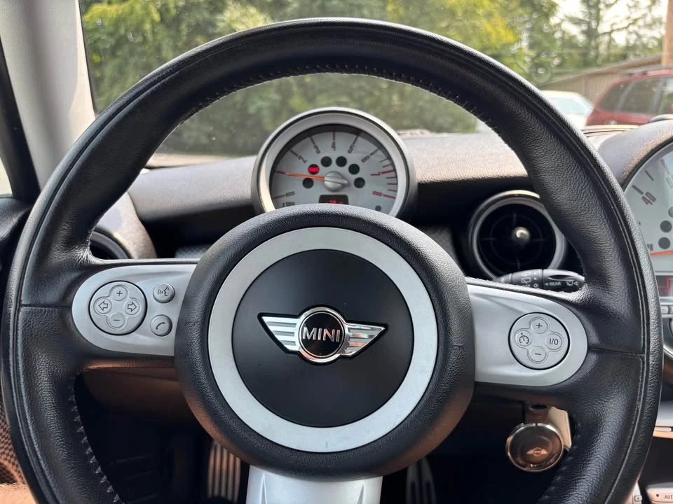2009 Mini Mini 2nd Gen - Image 16 of 18