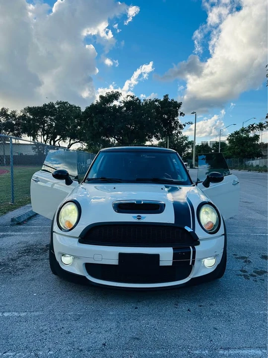 2009 Mini Mini 2nd Gen - Image 4 of 10
