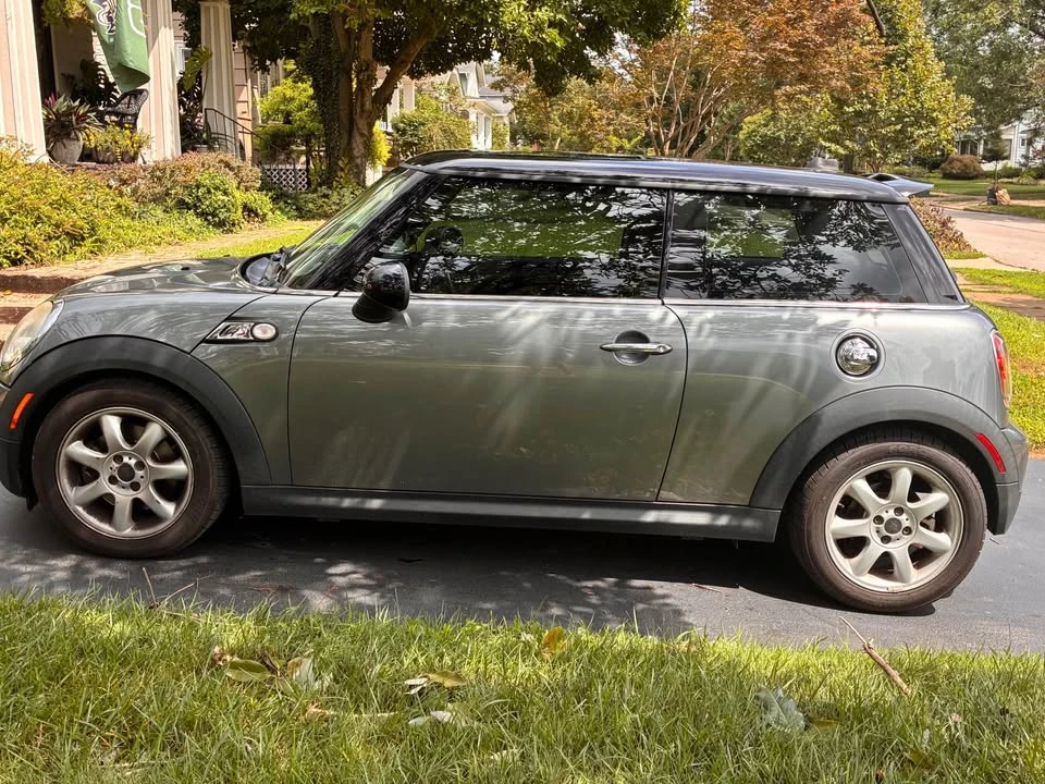 2009 Mini Mini 2nd Gen - Image 2 of 20