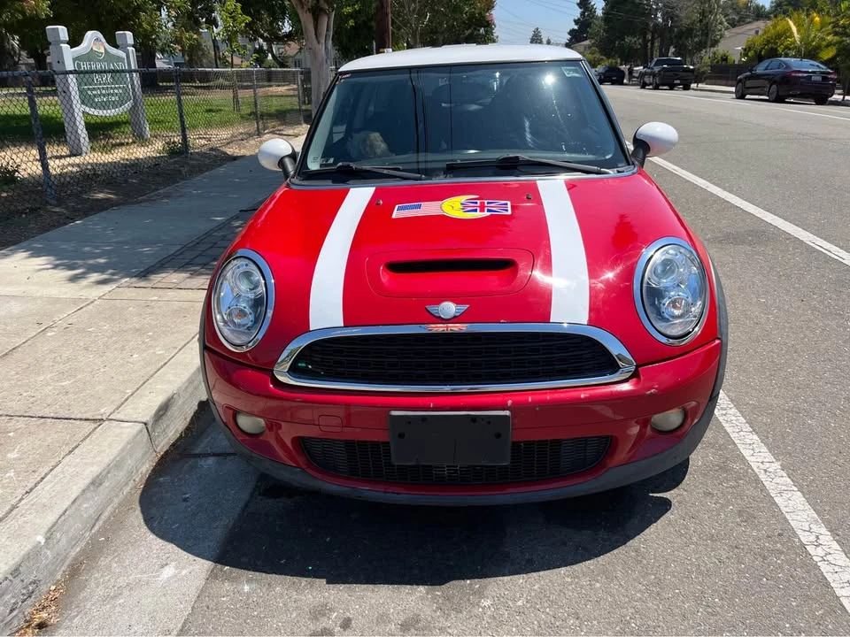 2009 Mini Mini 2nd Gen - Image 2 of 10