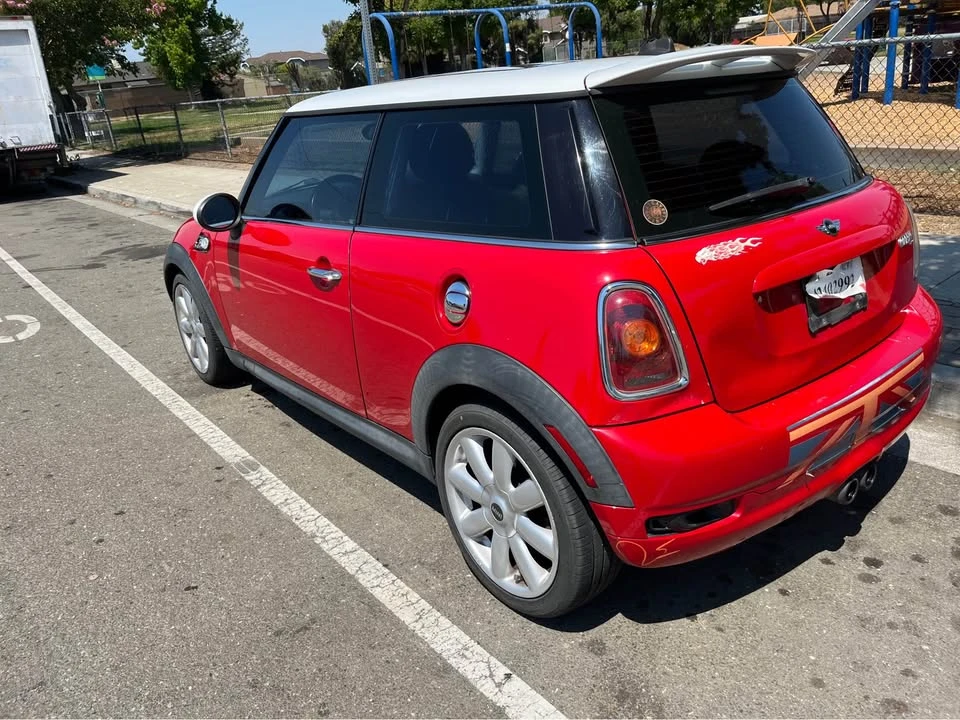 2009 Mini Mini 2nd Gen - Image 4 of 10