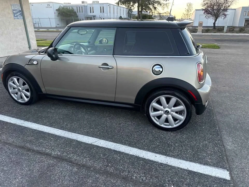 2009 Mini Mini 2nd Gen - Image 8 of 17