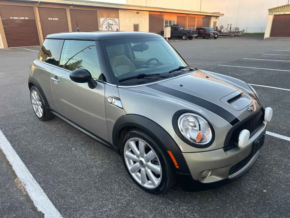 2009 Mini Mini 2nd Gen - Image 4 of 17