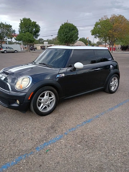 2009 Mini Coupe & Roadster - Image 3 of 8