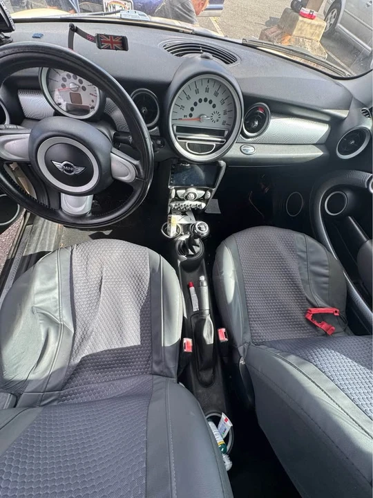 2009 Mini Coupe & Roadster - Image 3 of 4