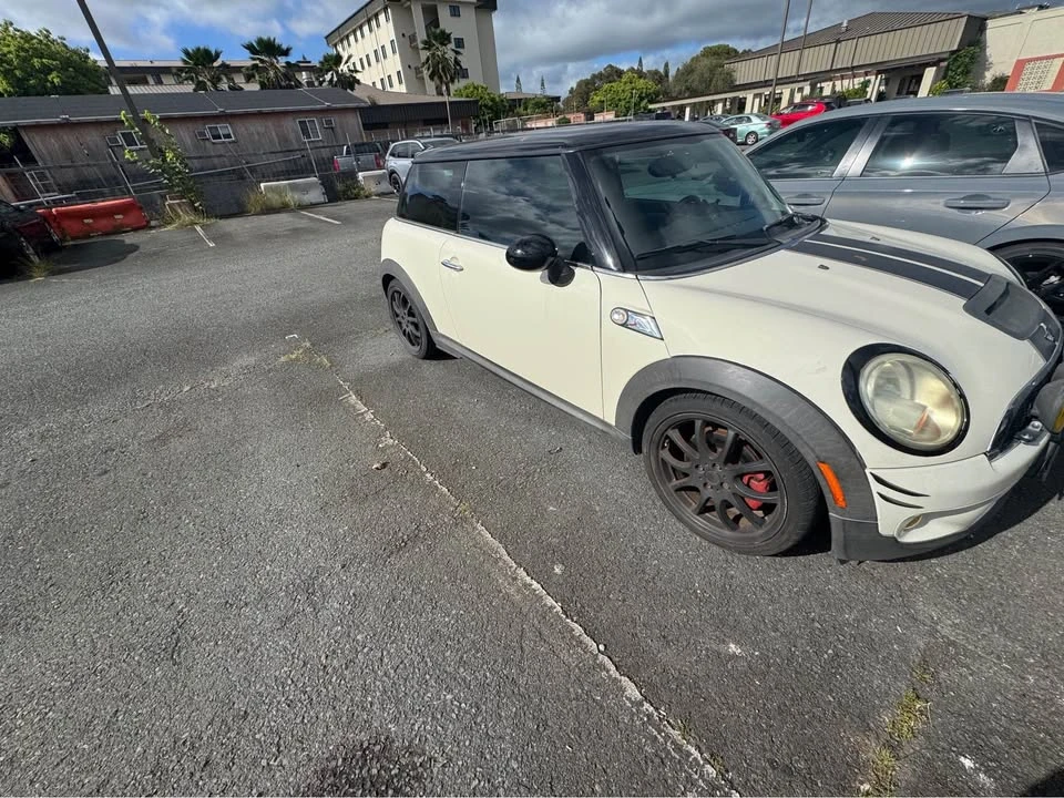 2009 Mini Coupe & Roadster - Image 2 of 4