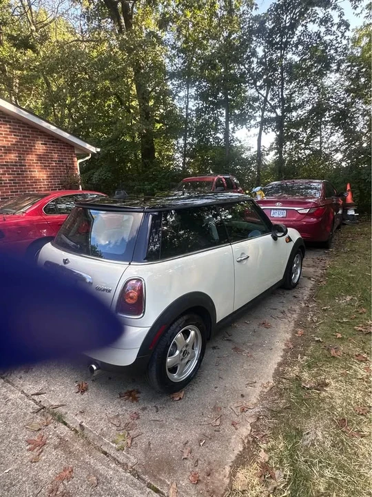 2009 Mini Coupe & Roadster - Image 2 of 3