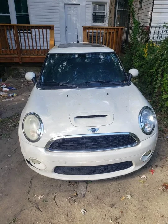 2009 Mini Coupe & Roadster - Image 2 of 4