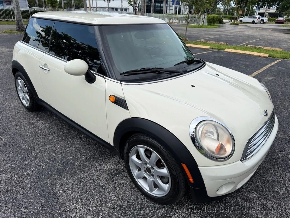 2009 Mini Mini 2nd Gen - Image 2 of 12