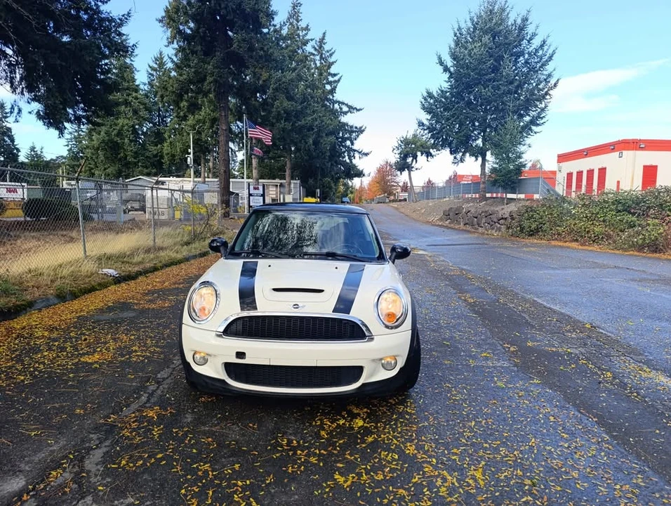 2009 Mini Mini 2nd Gen - Image 12 of 18