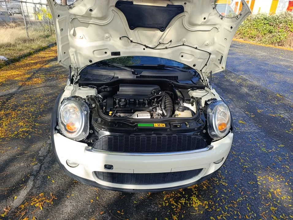 2009 Mini Mini 2nd Gen - Image 8 of 18