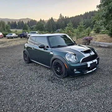 2009 MINI Cooper John Cooper Works Hatchback 2D