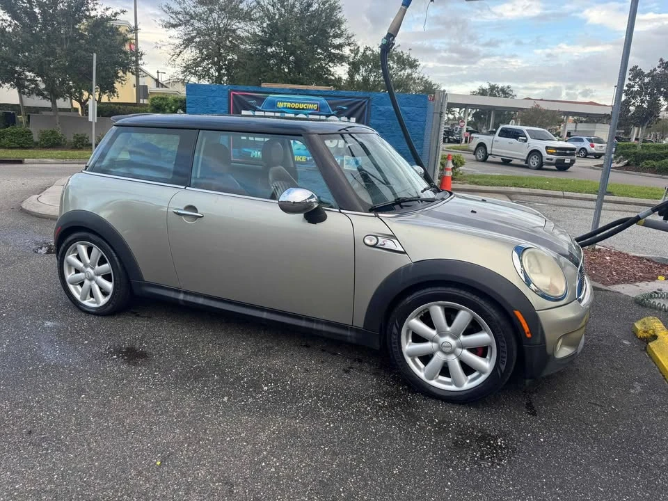 2009 Mini Mini 2nd Gen - Image 8 of 10