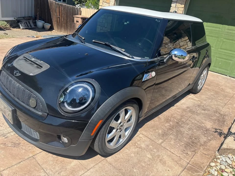 2009 Mini Mini 2nd Gen - Image 2 of 6