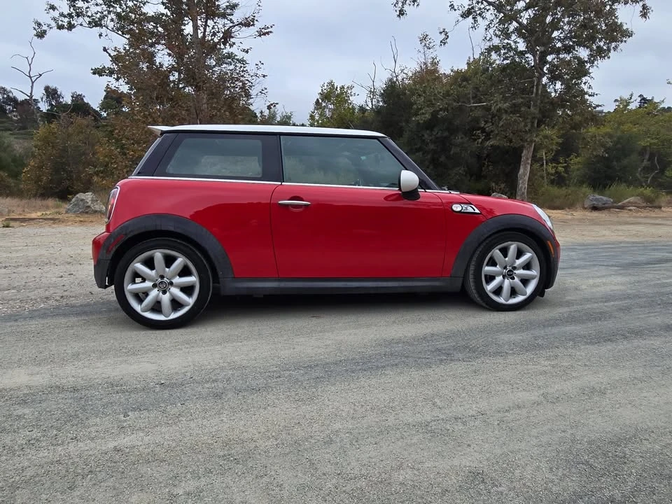 2009 Mini Mini 2nd Gen - Image 2 of 10
