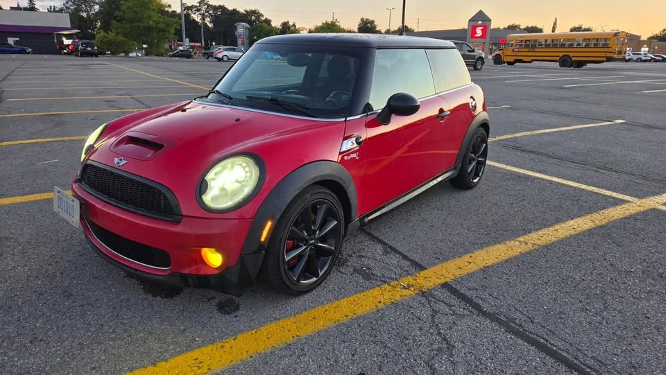 2009 Mini Mini 2nd Gen - Image 2 of 8