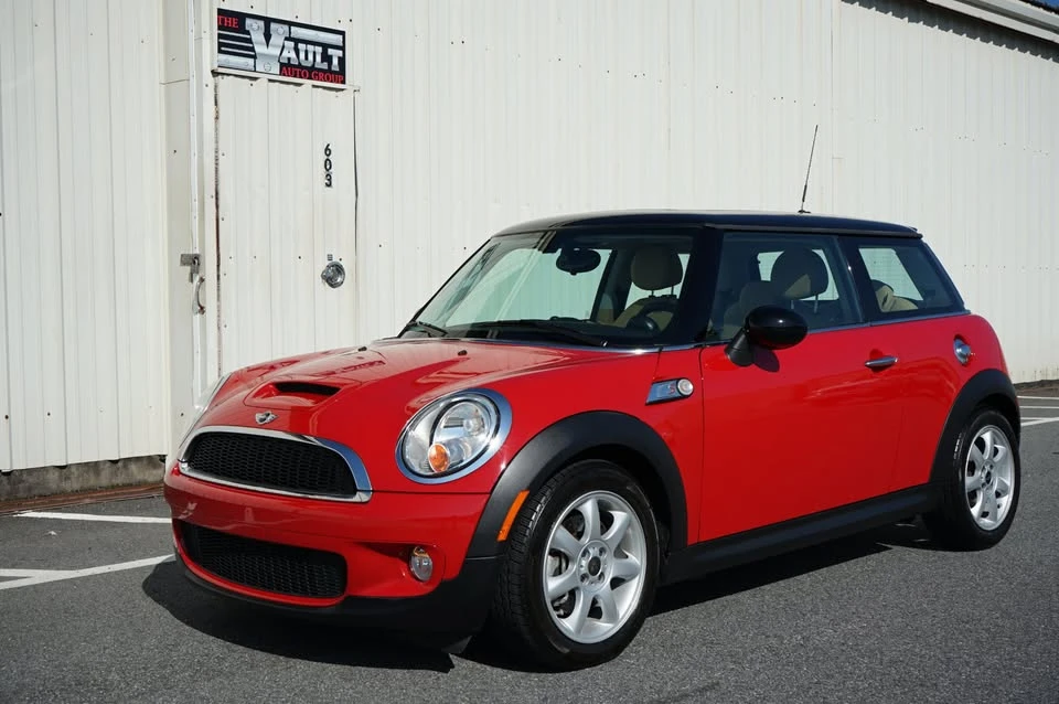 2009 Mini Mini 2nd Gen - Image 2 of 20