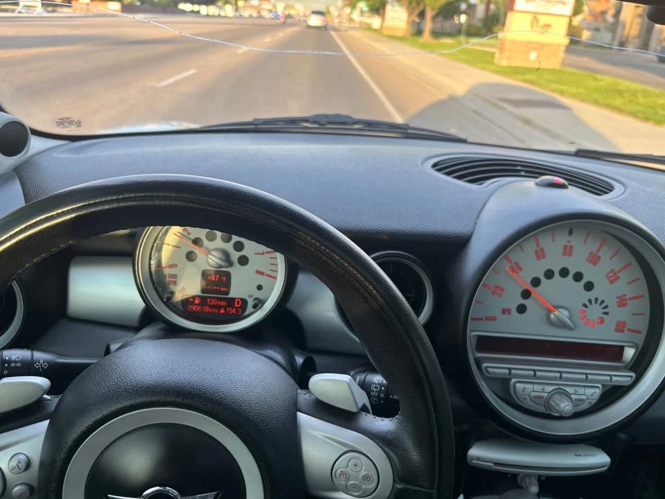 2009 Mini Coupe & Roadster - Image 10 of 13