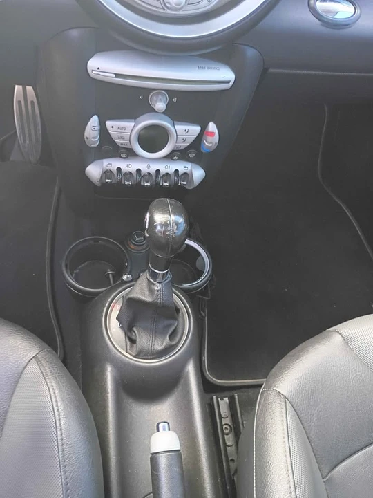 2009 Mini Coupe & Roadster - Image 10 of 11