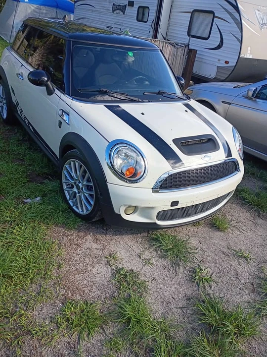 2009 Mini Coupe & Roadster - Image 3 of 11